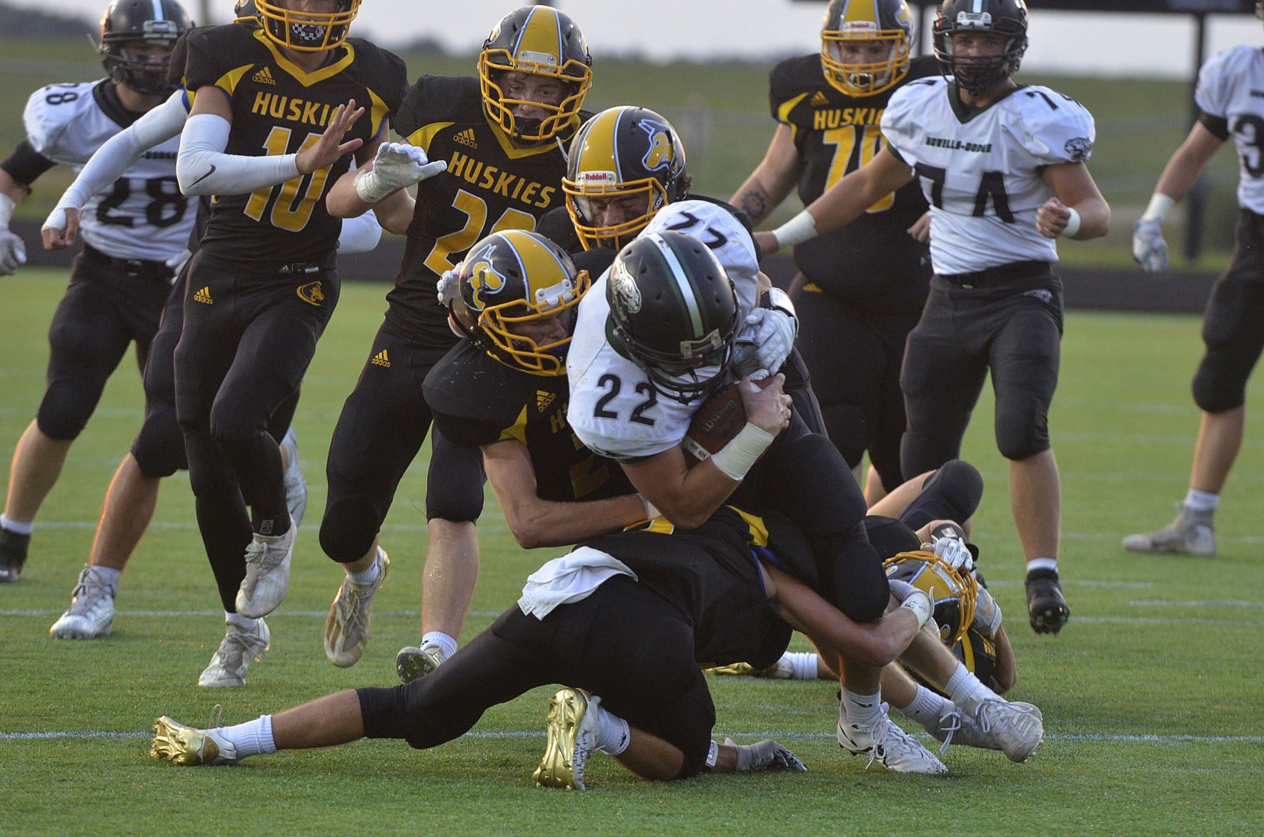 Shelby-Rising City football defense